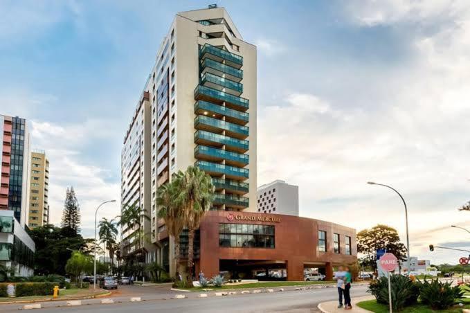 Lindo Flat Part Grand Mercure Varanda Aconchegante * Brasilia